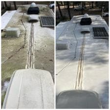 Algae-covered-RV-Washing-in-Summerdale-AL 17
