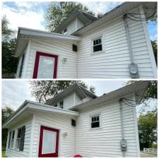 House-Washing-and-fall-out-on-a-busy-road-in-Spring-Lake-MI 3